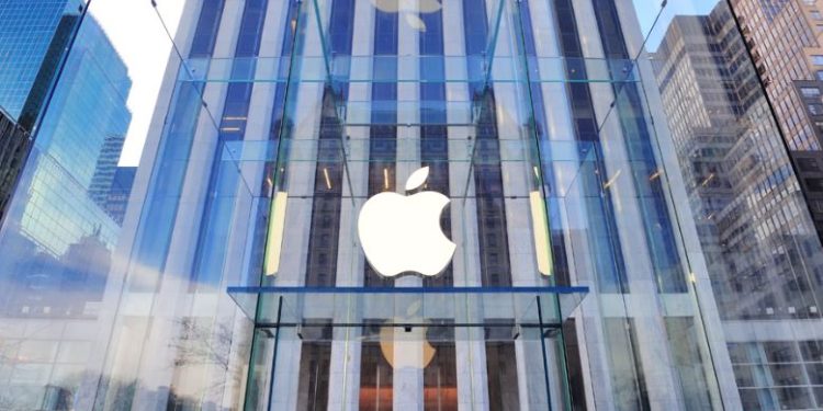 एप्पलले पातलो आइफोन ल्याउँदै