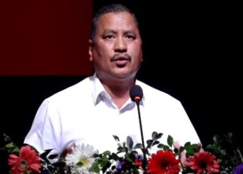 नेपाल पेचिलो अवस्थामा उभिएको छः विप्लव