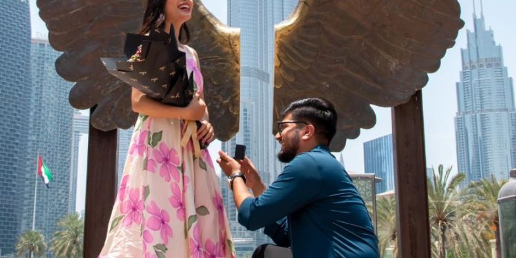 गायक महेश र गायिका अस्मिताबीच इन्गेजमेन्ट