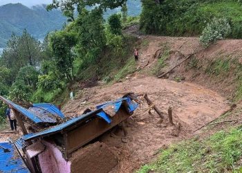 गुल्मी पहिरो : एकै परिवारका ५ जनाको मृत्यु(अपडेट)