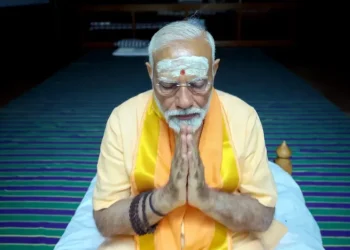 भारतीय प्रधानमन्त्री मोदी डेढ लाख मतान्तरले विजयी