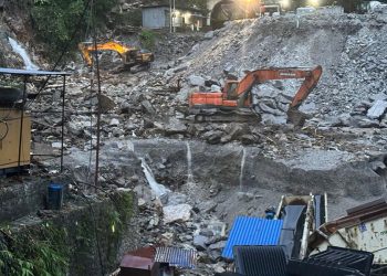 अरुण तेस्रो जलविद्युत आयोजनामा पहिरो : १ मजदुरको मृत्यु, २ जना घाइते