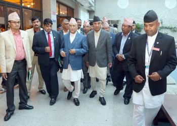 प्रधानमन्त्री नियुक्तिका लागि दाबी पेश गर्न आह्वान, देउवा र ओली राष्ट्रपति कार्यालयमा