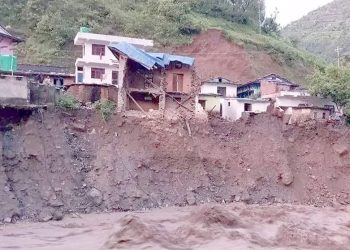 बाढीले घर बगाउँदा तीन बालिकाको निधन