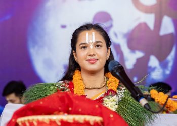 पशुपति कोटिहोममा लण्डनबाट आइन् नयाँ कथावाचिका चन्द्रकला(भिडियोसहित)