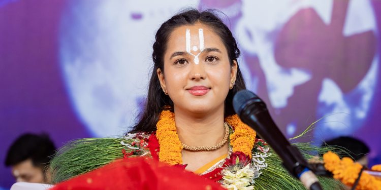 पशुपति कोटिहोममा लण्डनबाट आइन् नयाँ कथावाचिका चन्द्रकला(भिडियोसहित)