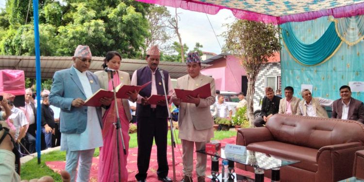 लुम्बिनी प्रदेश : मुख्यमन्त्रीसहित नौ मन्त्रीले लिए शपथ