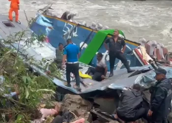 मर्स्याङ्दीमा भारतीय बस दुर्घटनाः १४ जनाको शव निकालियो