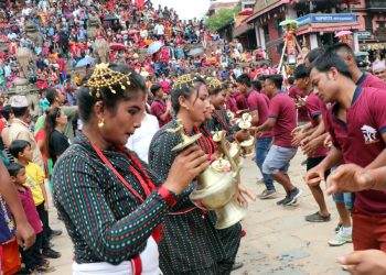 गाईजात्रा पर्व मनाइँदै, उपत्यकामा सार्वजनिक विदा