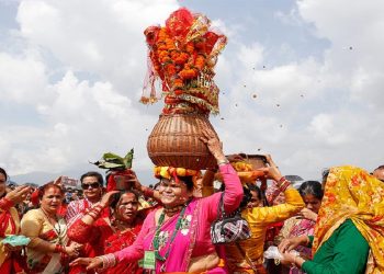गौरा पर्व शुरु, घरघरमा बिरुडा भिजाइँदै