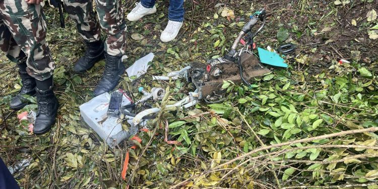 पर्यटनमन्त्रीद्वारा हेलिकोप्टर दुर्घटनास्थल निरीक्षण(तस्बिरहरु)