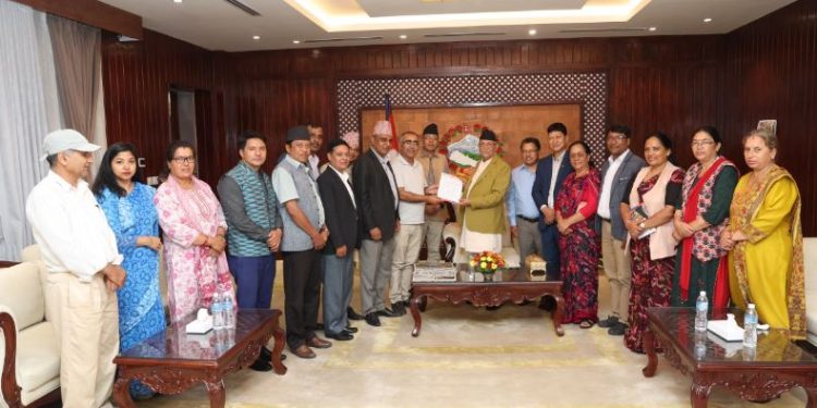 प्रधानमन्त्रीलाई एमाले काठमाडौंको ध्यानाकर्षण