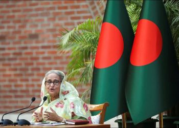 बंगलादेशकी प्रधानमन्त्री शेख हसिना राजीनामा दिएर भारत पलायन