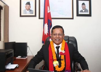 भ्रष्टाचार गरेको भेटिए ५ मिनेटभित्र गेटबाट निकाल्छुः दिनेश डीसी