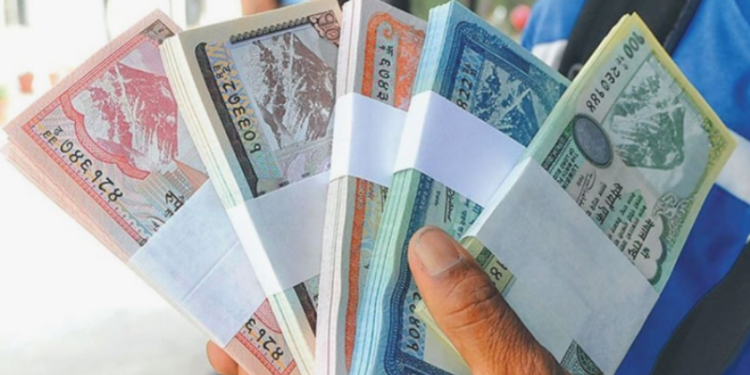 दशैंमा नयाँ होइन सुकिला नोट साटिने