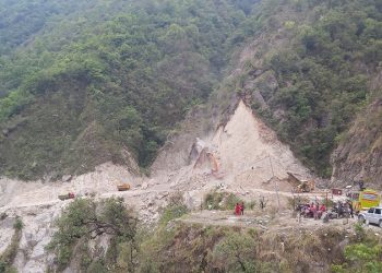 हेटौँडा काठमाडौंका लागि वैकल्पिक बाटो प्रयोग गर्न प्रहरीको आग्रह