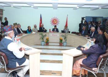 एमालेले पार्टी निर्णयविरुद्ध अभिव्यक्ति दिने नेतालाई  स्पष्टीकरण सोध्ने