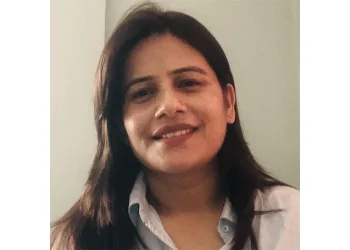 पार्टीले स्पष्टीकरण सोधेपछि उषाकिरणले भनिन्– एक्लै भएपनि सत्यको पक्षमा उभिनुपर्छ