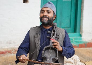 पूर्णबहादुरको सारङ्गीले कमायो ८.२५ करोड, एकैदिन ३८० भन्दाबढी ‘शो’