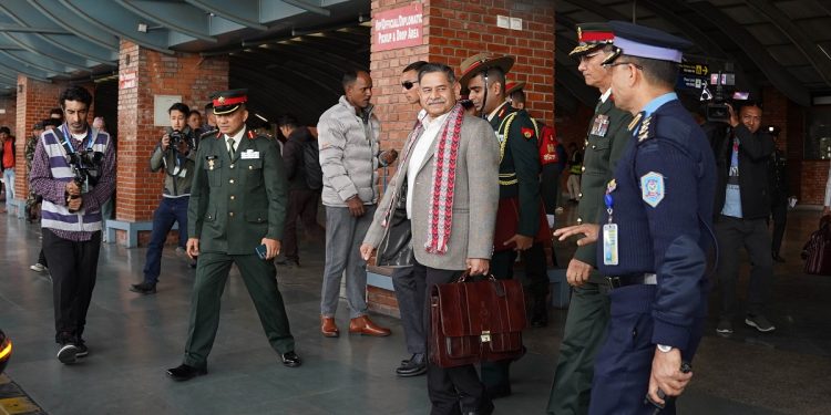 भारतीय सेनाध्यक्ष द्विवेदी काठमाडौंमा