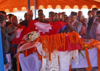 प्रधानमन्त्रीद्वारा पूर्वसभामुख ढुंगानाप्रति श्रद्धाञ्जली अर्पण