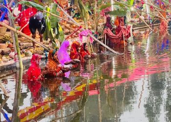 सूर्यलाई अर्घ्य, छठको बिदाइ(तस्वीरहरू)