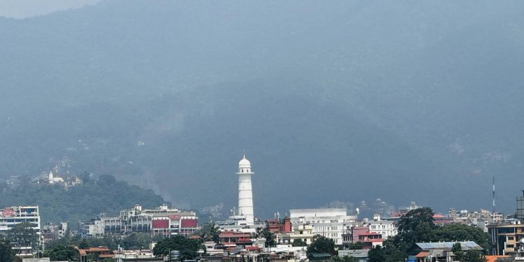 खुलेको दुई महिनामै धरहरा बन्द