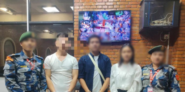 त्रिभुवन विमानस्थलबाट सुनसहित तीन विदेशी नागरिक पक्राउ