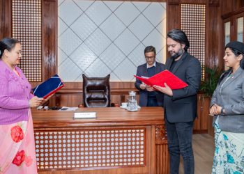 नवनिर्वाचित वडाध्यक्ष रोजिना श्रेष्ठले सम्हालिन् पदभार
