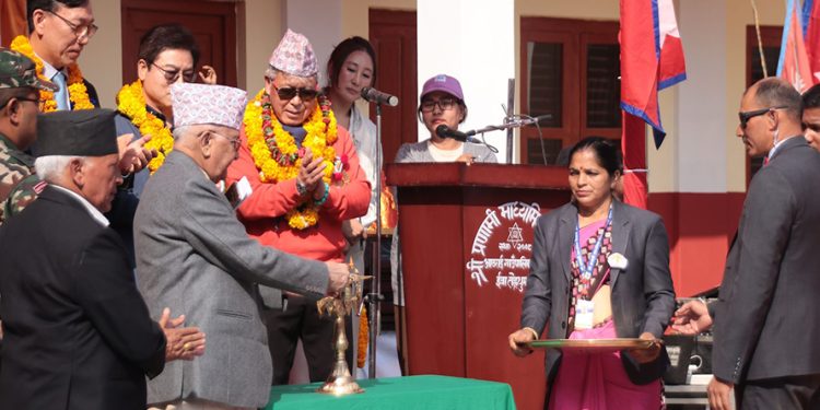 आफूले आधारभूत शिक्षा लिएको विद्यालयको भवन प्रधानमन्त्री ओलीद्वारा उद्घाटन