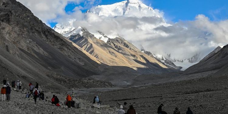 भूकम्पपछि चीनले बन्द गर्‍यो सगरमाथा क्षेत्र