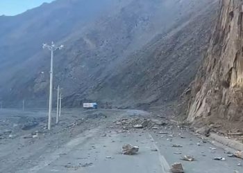 भूकम्पपछि माउन्ट कोमोलाङ्मा क्षेत्र बन्द