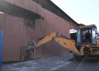 अतिक्रमण गरेर बनाइएका संरचना भत्काइयो