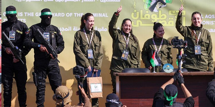 हमासद्वारा चार इजरायली महिला सैनिक रिहा, बदलामा २०० प्यालेष्टिनी छुटे