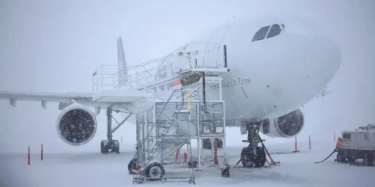 अमेरिकामा भारी हिमपात, आपतकालको घोषणा