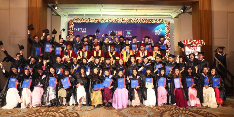 लर्डबुद्ध एजुकेशन फाउण्डेशनबाट ७६ जना विद्यार्थी दीक्षित