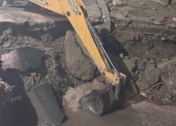 बबरमहलमा फुटेको खानेपानीको पाइप मर्मत थालियो