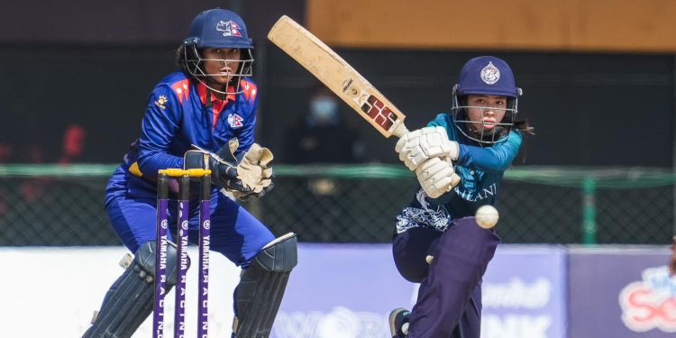 त्रिकोणात्मक महिला टी२० : उपाधि होडबाट बाहिरियो नेपाल