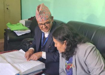 राष्ट्रिय किताबखानामा शिक्षामन्त्रीको छड्के