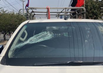 दुर्गा प्रसाइँको गाडी तोडफोड