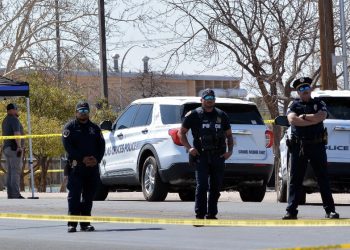 अमेरिका न्यु मेक्सिकोमा गोलीबारी हुँदा तीन जनाको मृत्यु, १५ घाइते