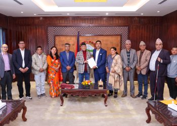 प्रधानमन्त्रीलाई गैसस महासंघको घोषणापत्र हस्तान्तरण