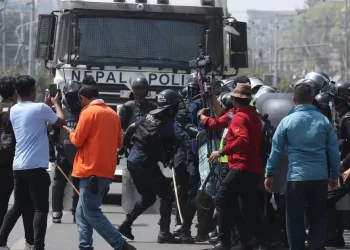 निषेधित क्षेत्र तोड्न खोज्दा राजावादी र प्रहरीबीच तनाव