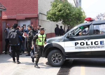 जरिवानाको पत्र दिँदा लिन मानेनन्, ज्ञानेन्द्रले हुलाकबाट पठाउने तयारी (भिडियोसहित)