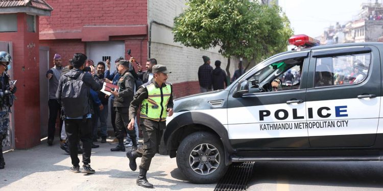 जरिवानाको पत्र दिँदा लिन मानेनन्, ज्ञानेन्द्रले हुलाकबाट पठाउने तयारी (भिडियोसहित)