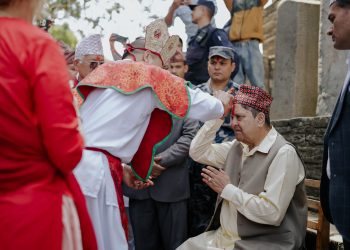 गोरखकाली मन्दिरमा पूर्वराजाको २ घण्टा(तस्बिरहरु)