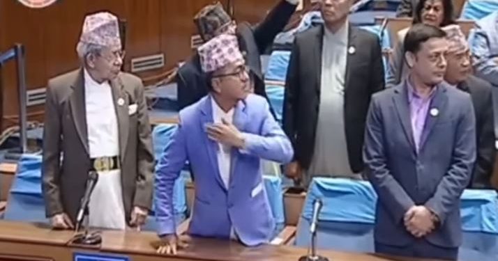 छाति ठोकेर राजेन्द्र लिङ्देनले भने: राजावादी यहाँ छ सके जेल हाल ! (भिडियो)