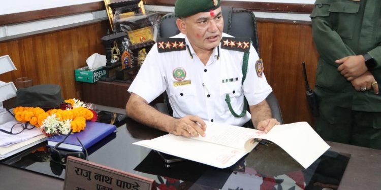 राजु पाण्डेलाई निलम्बन गर्न महानगरका ५ कर्मचारी संगठनको माग