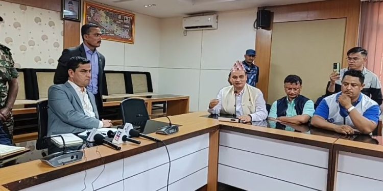 आवासीय चिकित्सकलाई सरकारी आठौँ तहको तलब सुविधा दिन निजी मेडिकल कलेजहरूलाई निर्देशन