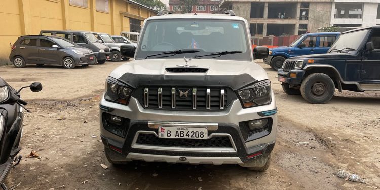 दुर्गा प्रसाईंले तीनकुनेबाट भाग्न प्रयोग गरेको स्कार्पियो इटहरीमा भेटियो